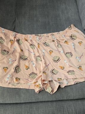 Peach S'mores Print Lounge Shorts